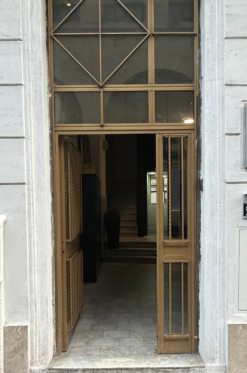 Ingresso prima dell'intervento